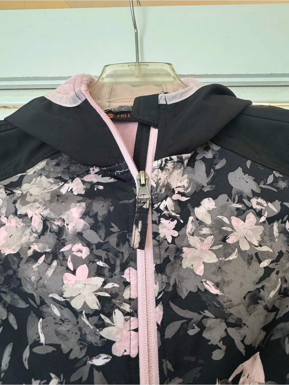 Free Country Girls Floral Hooded Softshell Jacket - Black & Pink